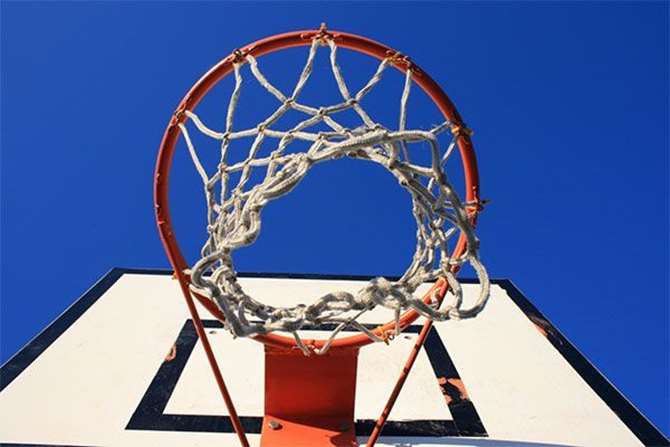 Image of a basketball hoop. Find out more about how basketball can help explain attribution modeling.